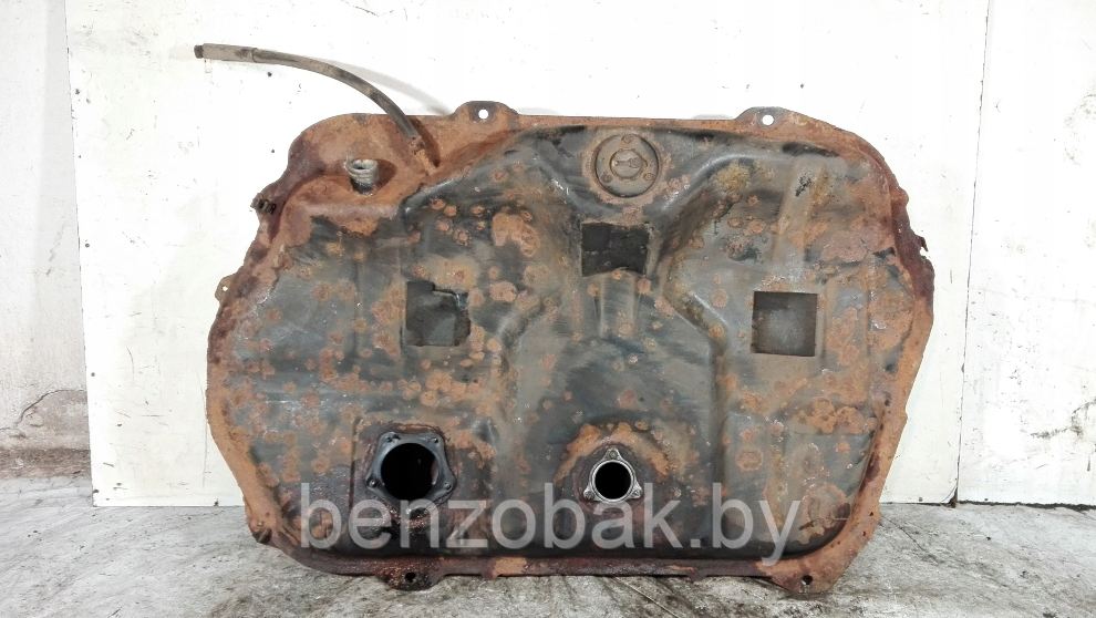 ТОПЛИВНЫЙ БАК БЕНЗОБАК MITSUBISHI COLT V 1,6 16V 2002