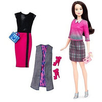 Кукла Барби Игра с модой Barbie Fashionistas с набором одежды DTD99