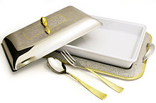 Блюдо для горячего с крышкой на подносе с ложкой и вилкой Dubai Gold/Silver, Giorinox