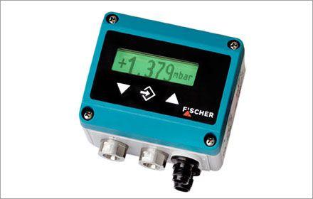 DE38_LCD – Digital Differential Pressure Transmitter / Switch with 4-Digit Colour Change LCD