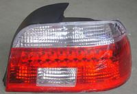 E39 фонарь задний внешний правый габарит, прозрачный, хрустальный, красно-белый для BMW E39