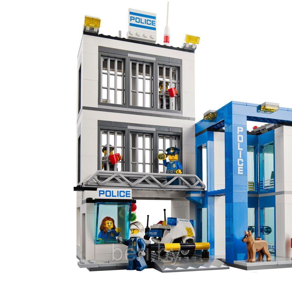 10424 Конструктор Bela Urban "Большой полицейский участок" 890 деталей, аналог Lego City 60047 - фото 2 - id-p100128643