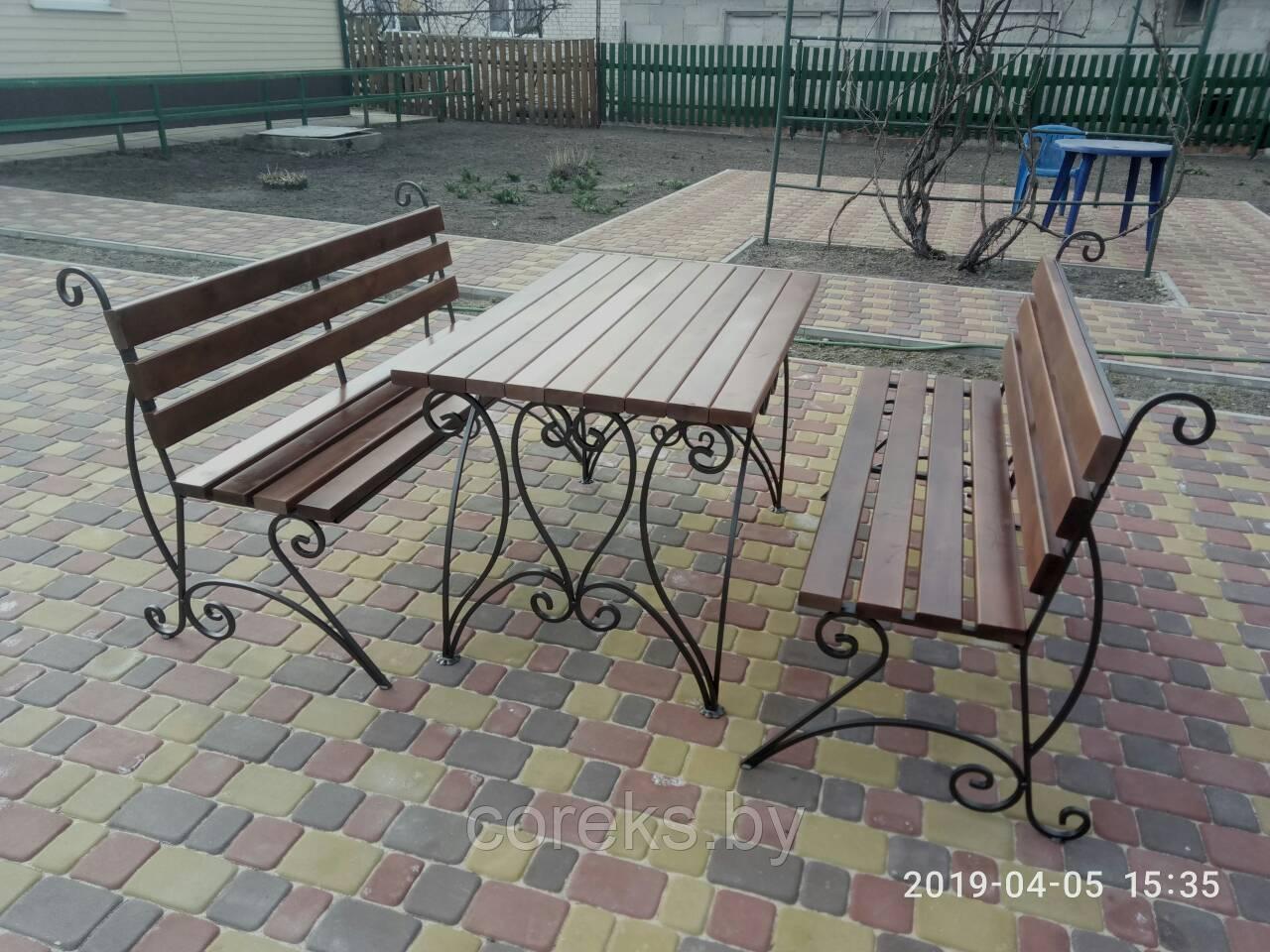 Кованый стол со скамейками