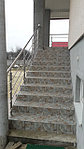 Ограничение металлическое для лестницы