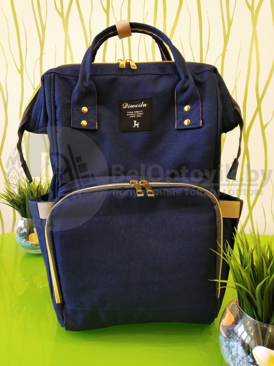 Сумка - рюкзак для мамы Baby Mo с USB / Цветотерапия, качество, стиль Светло серый с карабином и креплением - фото 10 - id-p100726715