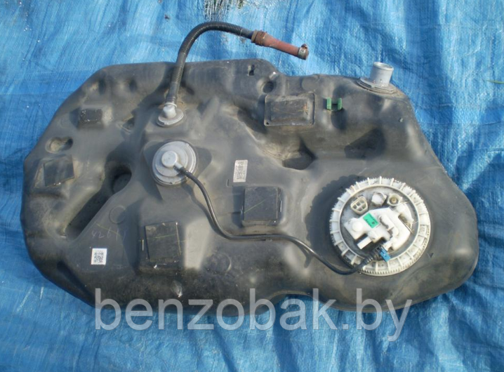 ТОПЛИВНЫЙ БАК БЕНЗОБАК TOYOTA PRIUS III 1.8 2009 - 2015