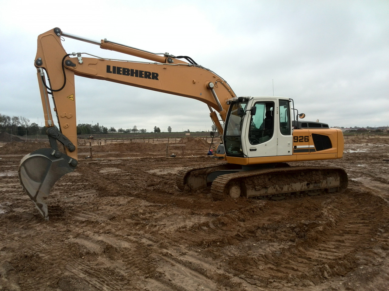 Экскаватор гусеничный Liebherr R 926 Classic С (б/у) 2014 г.