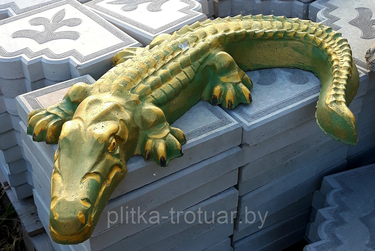 Скульптура из бетона для сада "Крокодил"