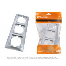 Рамка 3-х постовая горизонтальная серебр. металлик "Лама" TDM