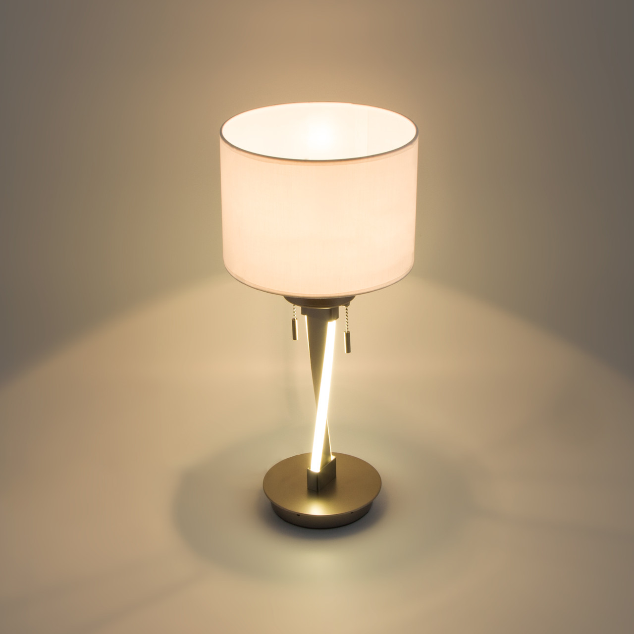 Настольная лампа со светодиодной подсветкой арматуры 993 Titan Bogate's - фото 2 - id-p102439865