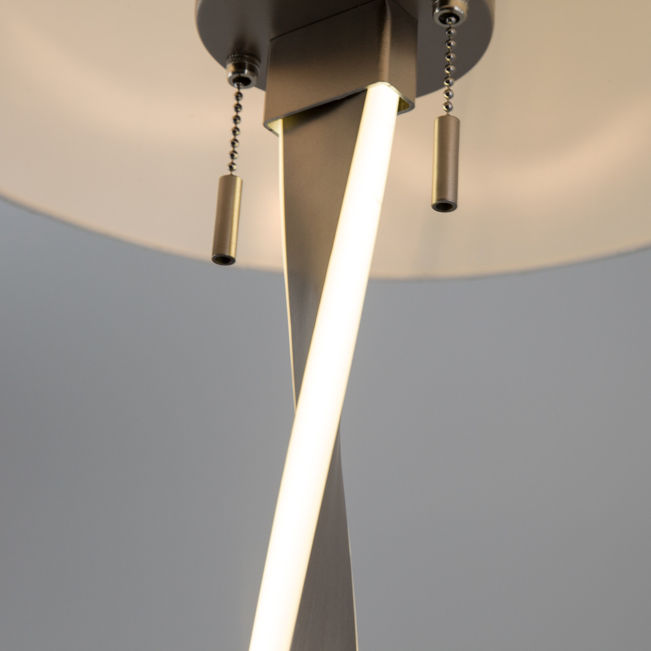 Торшер со светодиодной подсветкой арматуры 992 Titan Bogate's - фото 5 - id-p102439875
