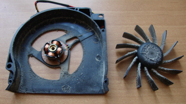 Чистка ноутбуков от пыли в Минске. Дешево! Быстро! Ноутбук перегревается, шумит, выключается. Чистка от пыли