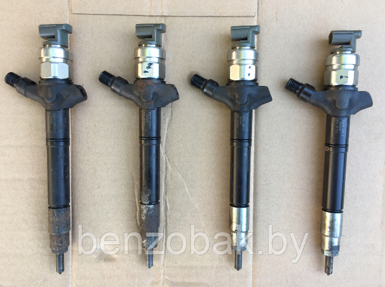 КОМПЛЕКТ ФОРСУНОК 23670-0R010 TOYOTA AVENSIS T25 RAV4 2.0 2.2 D4D