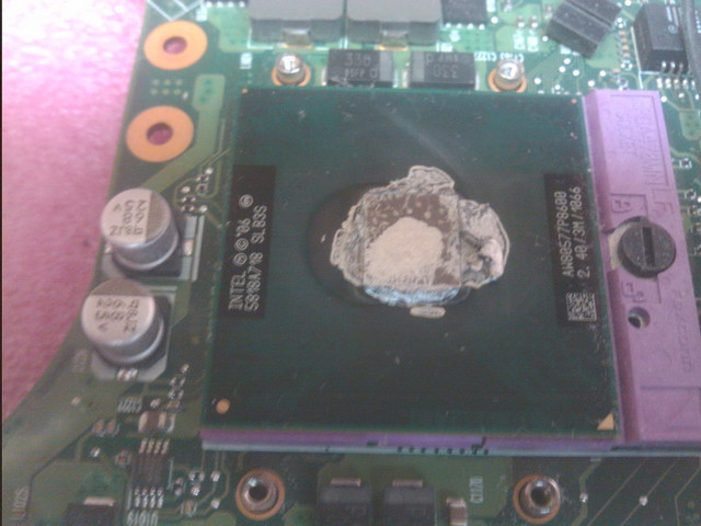 Чистка ноутбуков от пыли в Минске. Дешево! Быстро! Ноутбук перегревается, шумит, выключается. Чистка от пыли