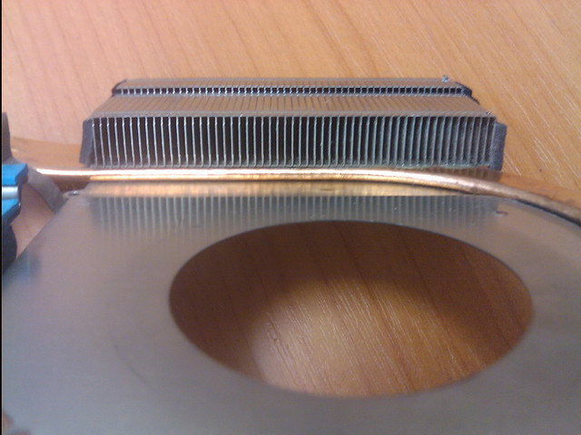 Ноутбук перегревается, шумит, выключается. Чистка от пыли