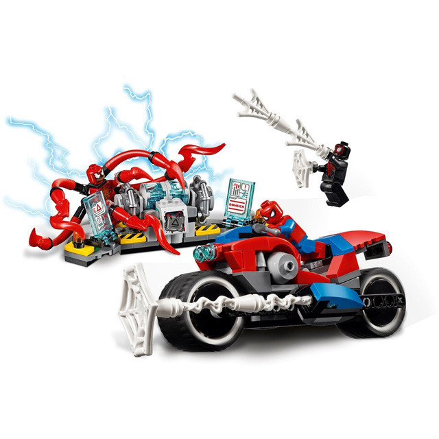 Конструктор Bela 11186 Super Heroes Человек-паук: спасение на байке (аналог Lego Spiderman 76113) 252 деталей - фото 3 - id-p103127316