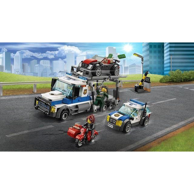 Конструктор Bela 10658 Cities Ограбление транспортировщика автомобилей (аналог Lego City 60143) 427 деталей - фото 3 - id-p103144650