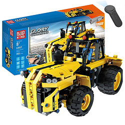 Конструктор MOULD KING 13017 Трактор с ДУ (аналог LEGO Technic) 382 детали