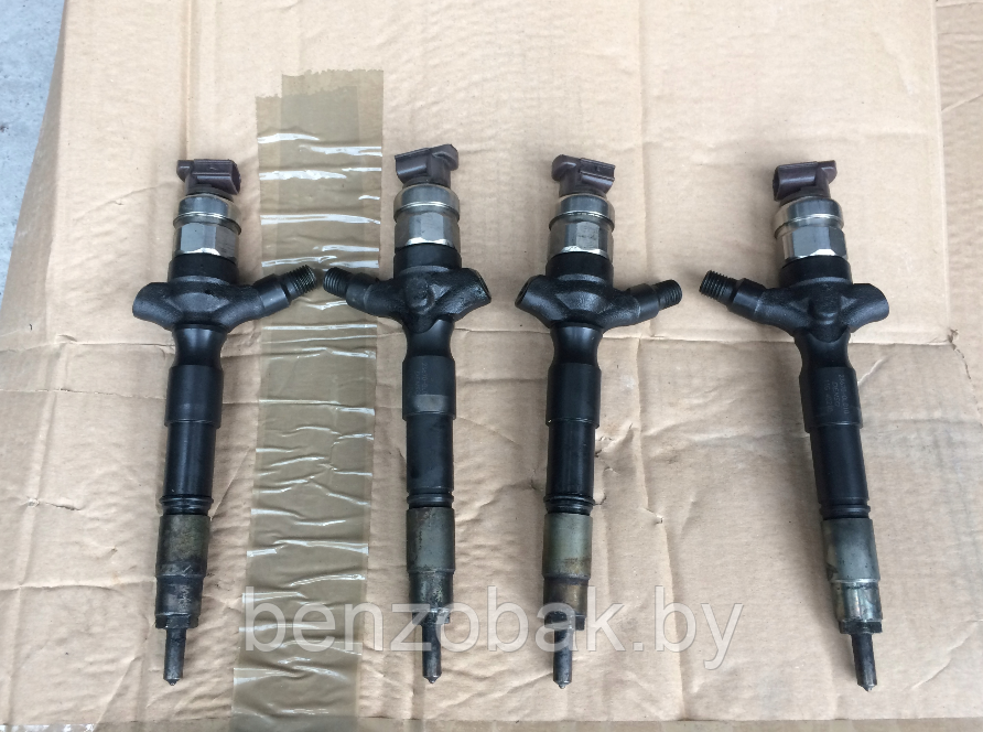 КОМПЛЕКТ ФОРСУНОК ТОПЛИВНЫХ 23670-0L010 DENSO HILUX 2.5