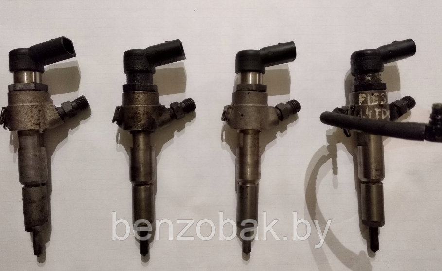 КОМПЛЕКТ ФОРСУНОК ФОРСУНКА 9654551080 FORD FIESTA 1.4 TDI