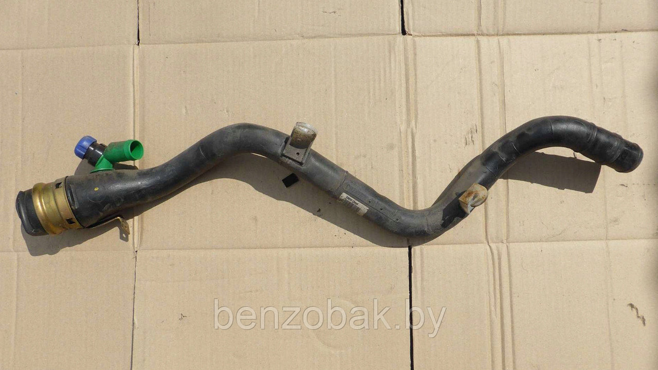 ЗАЛИВНАЯ ГОРЛОВИНА  6765736 BMW E90 E91 2.0D