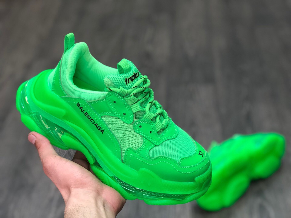 Кроссовки Balenciaga Triple S - фото 1 - id-p77505645