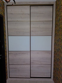 Шкаф-купе с внутренним зеркалом