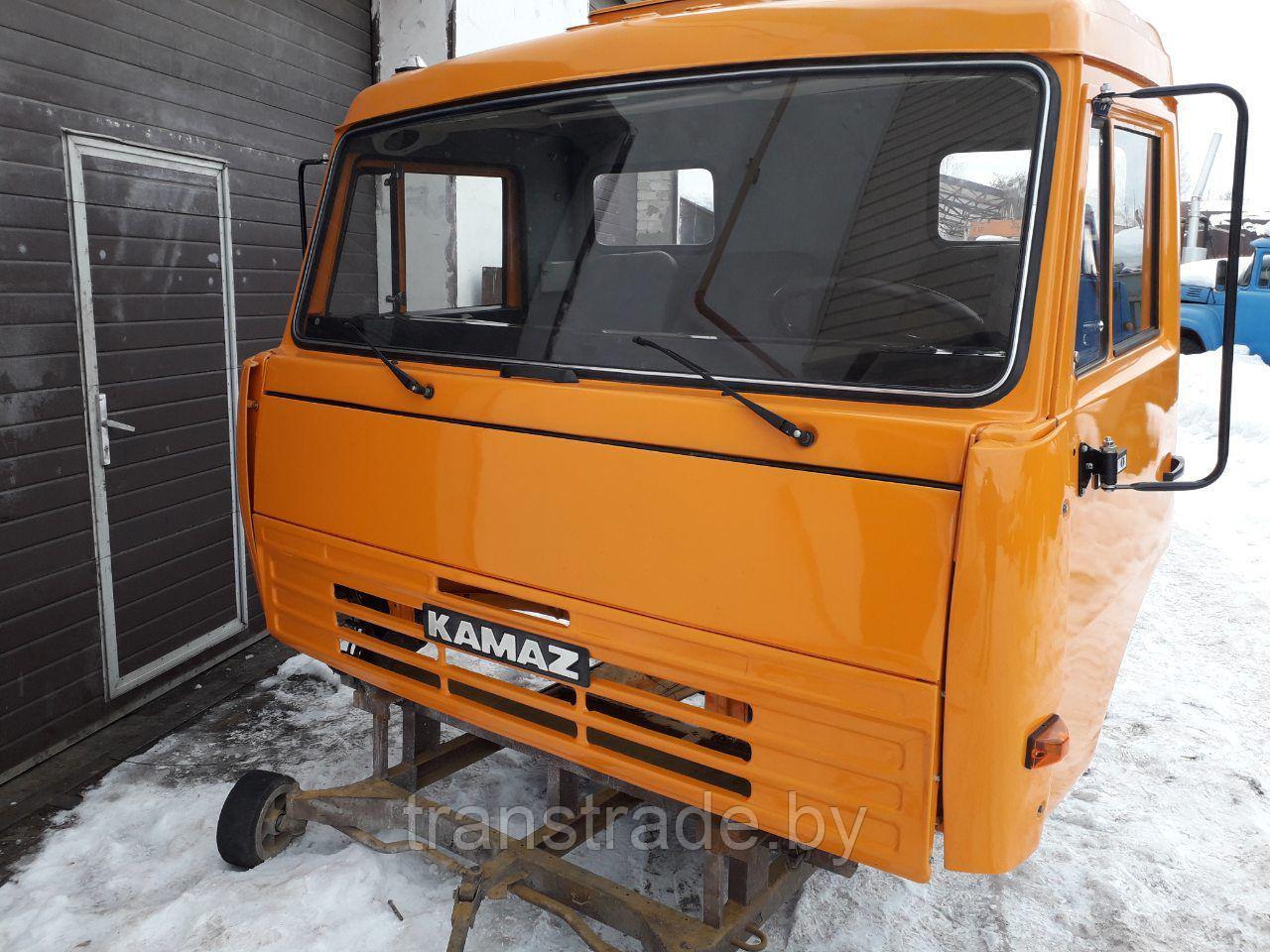 Кабина KAMAZ оранжевая (крепления зеркал, рулевая стойка, сидения, обивка дверей, радиаторы) - фото 5 - id-p107374338