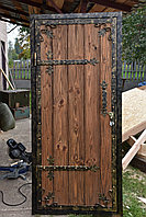 Двери деревянные под старину из массива сосны в Минске