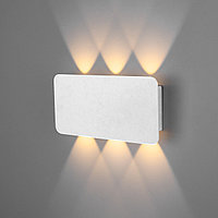 Светодиодный настенный светильник 40138/1 LED белый Angle Eurosvet