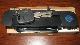 Ручка дверная передняя левая Audi 80 (В3, B4) / 100 (C3, С4)