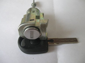 Замок двери (сердцевина, личинка) Skoda Octavia Tour / Fabia 1