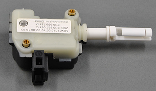 Привод центрального замка багажника VW CADDY МК 3 / PASSAT B5 / Phaeton / Touareg / Transporter T5 /SKODA