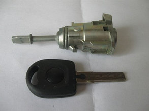 Сердцевина (личинка) дверного замка Skoda Superb 3U4