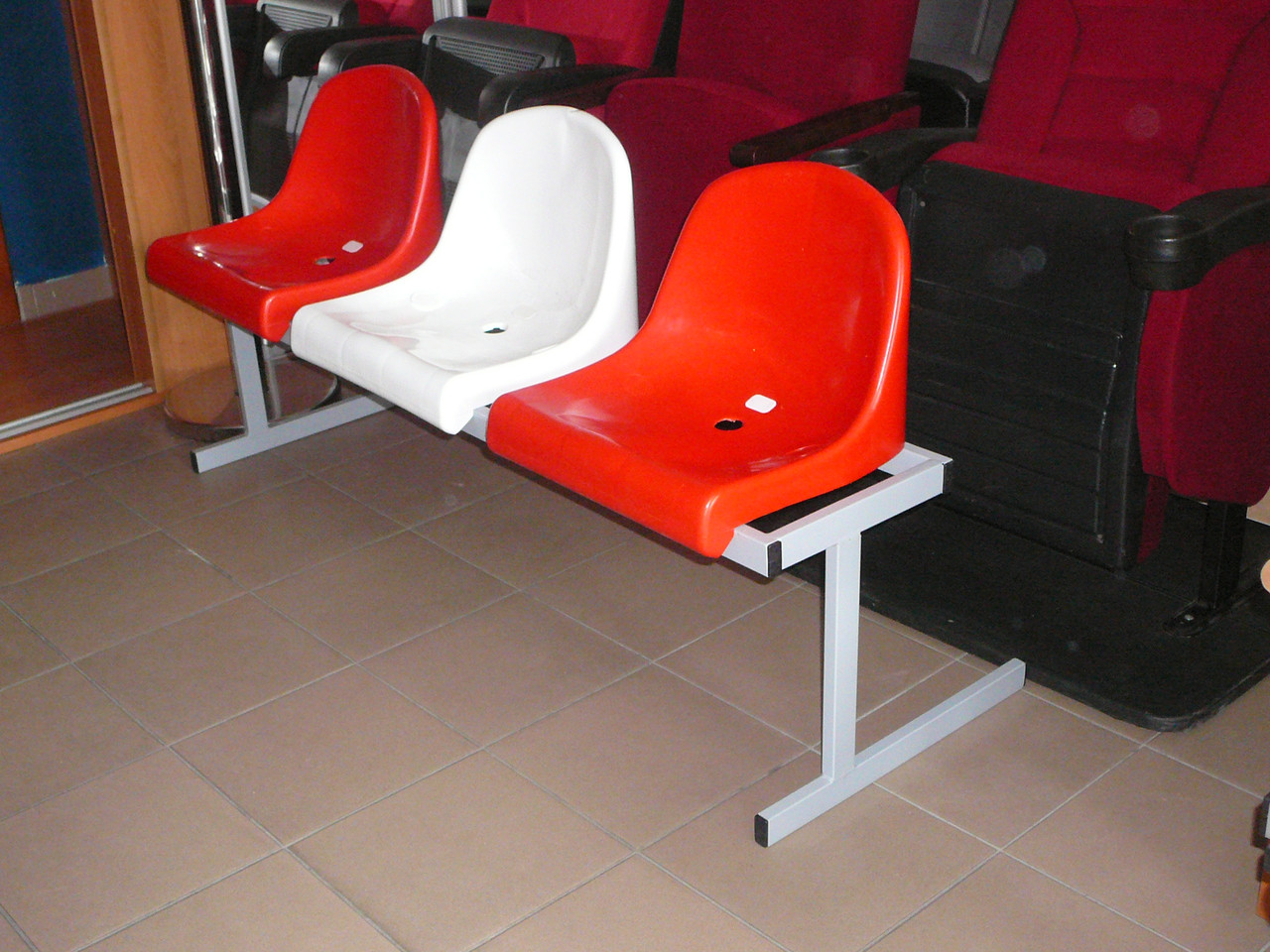 Сиденье пластиковое для стадионов и спортивных площадок Лужники - фото 8 - id-p6701617