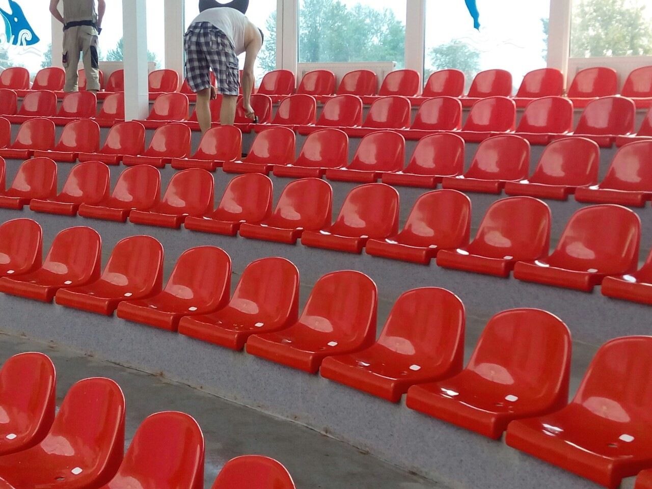 Сиденье пластиковое для стадионов и спортивных площадок Лужники - фото 6 - id-p6701438