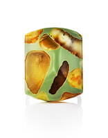 Яркое кольцо «Далматин» из зелёного полимера и натурального янтаря