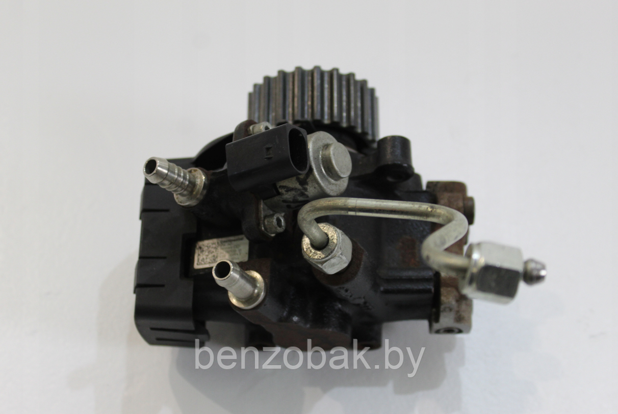 ТНВД ТОПЛИВНЫЙ НАСОС ВЫСОКОГО ДАВЛЕНИЯ 04L130755B AUDI A3