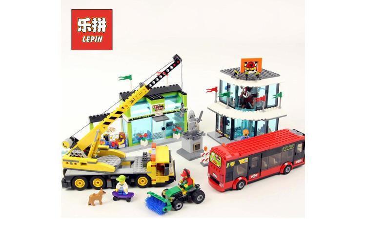 02035 Детский конструктор Lepin "Городская площадь" 1024 детали, аналог LEGO City (Лего Сити) 60026 - фото 3 - id-p108981874