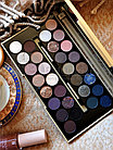 Палетка теней 30 Eyeshadow Palette Fortune Favours The Brave REVOLUTION, фото 6