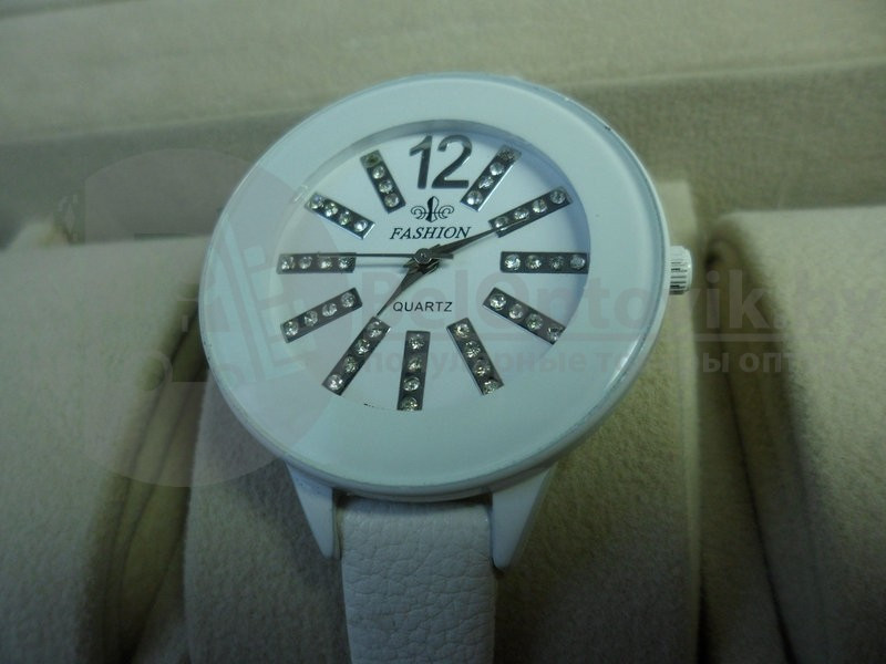 Женские наручные часы Feshion F1595 (белые) - фото 5 - id-p109390215