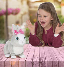 IMC Toys Интерактивный кролик Betsy, реагирует на голос Club Petz 95861, фото 3