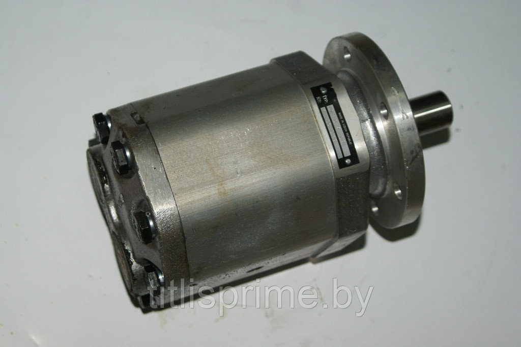Гидромотор UN40 A09 LKT120 (5577629060) / Запчасти для тракторов LKT (ЛКТ) - фото 1 - id-p109504026