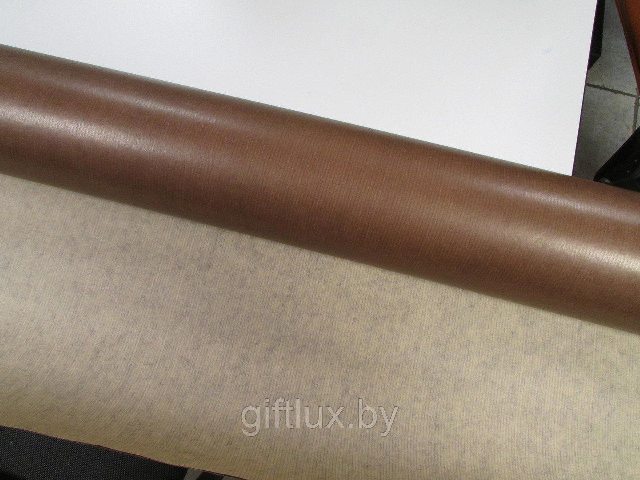 Бумага Крафт Однотон 75 см *82 м (40 гр) шоколад - фото 1 - id-p109931895