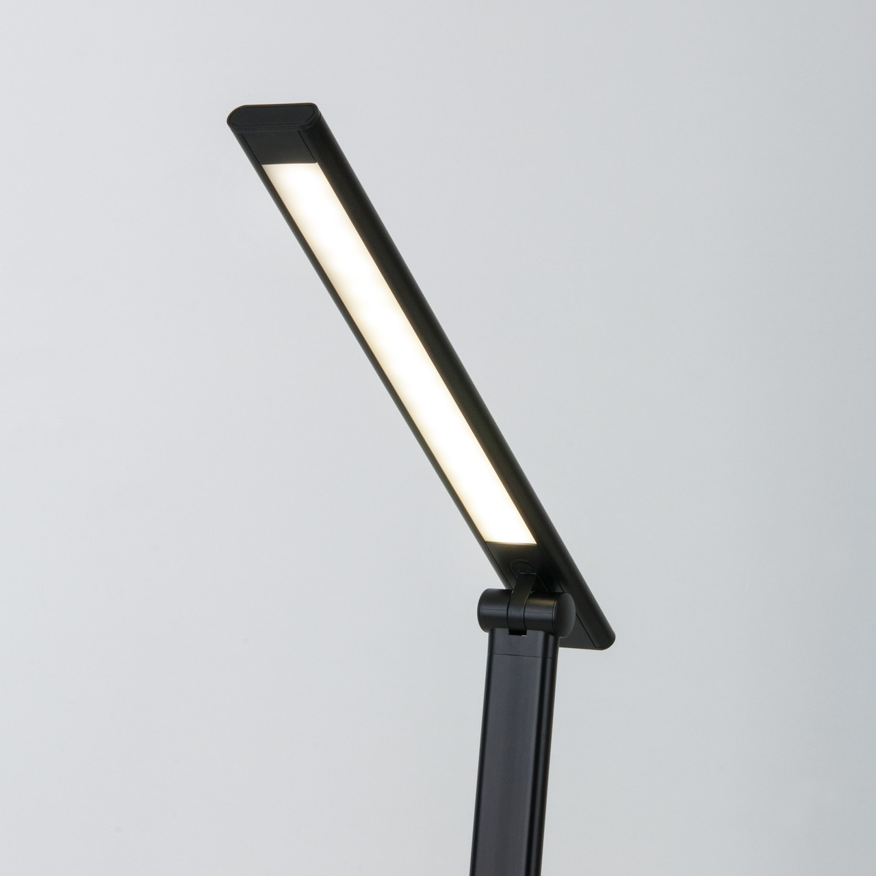 Настольный светодиодный светильник 80423/1 черный Brooklyn Eurosvet - фото 4 - id-p110238137