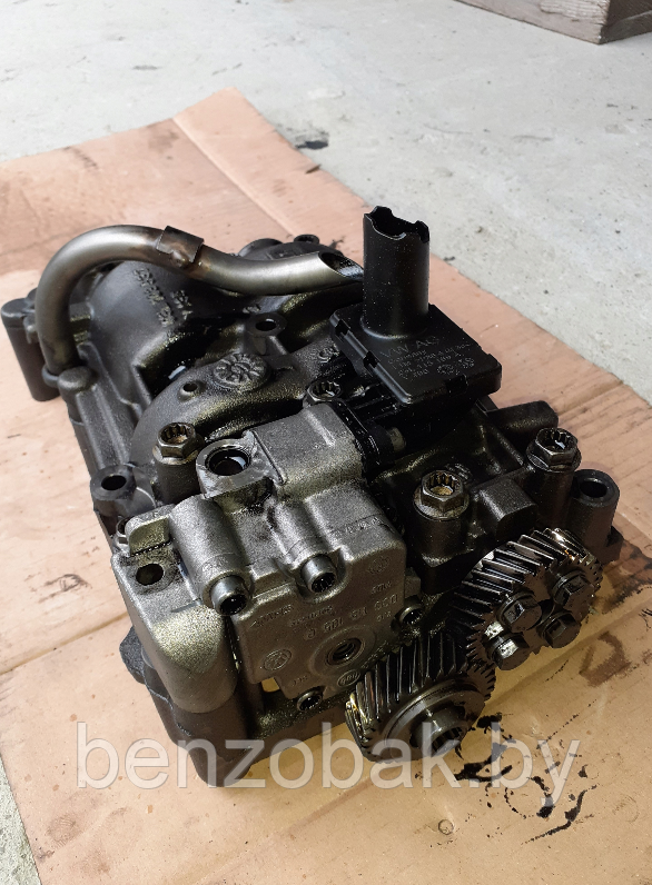 МАСЛЯНЫЙ НАСОС 03L103537 VW AUDI 2.0TDI