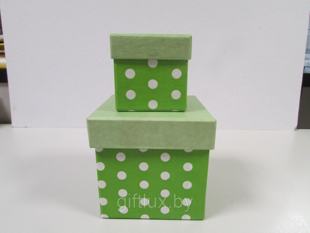 Набор Коробок  Кубик "Горох"(2шт.) 5*5*5см, 8*8*8 см зеленый