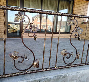 Перила. Кованые перила. Перила для лестниц. Перила и ограждения. Кованые перила в дом