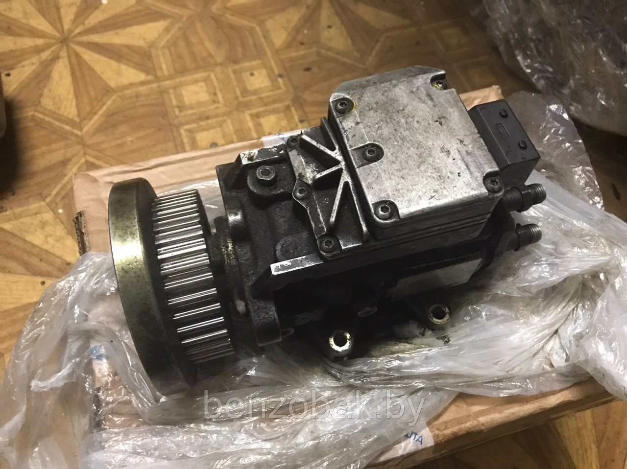 ТОПЛИВНЫЙ НАСОС ВЫСОКОГО ДАВЛЕНИЯ ТНВД 0470506002 059130106D AUDI VW 2.5 TDI