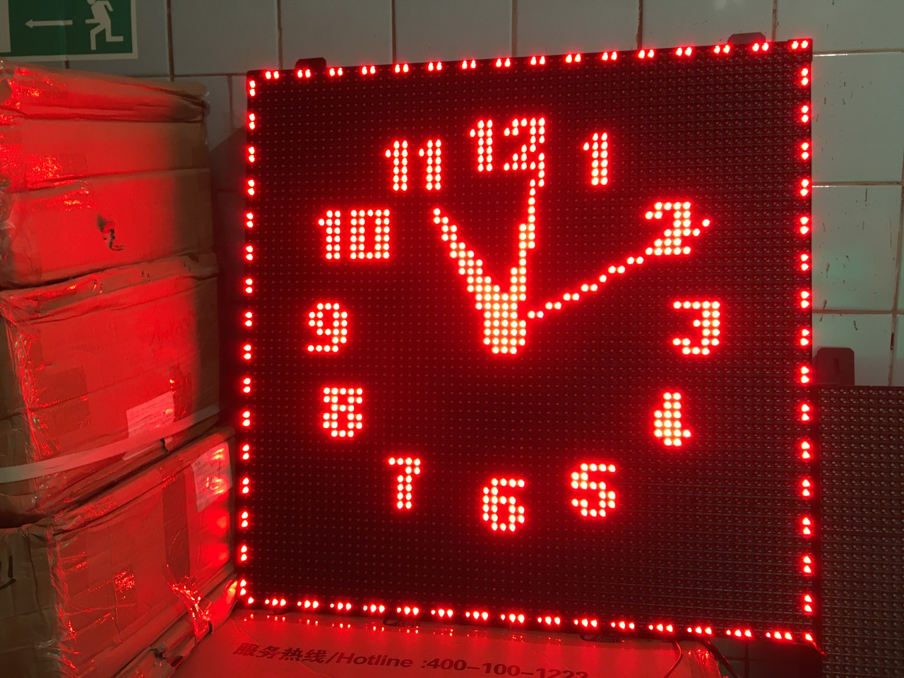 Электронные светодиодные часы-термометр-календарь, уличные, фасадные 64см*64см - фото 2 - id-p111143760